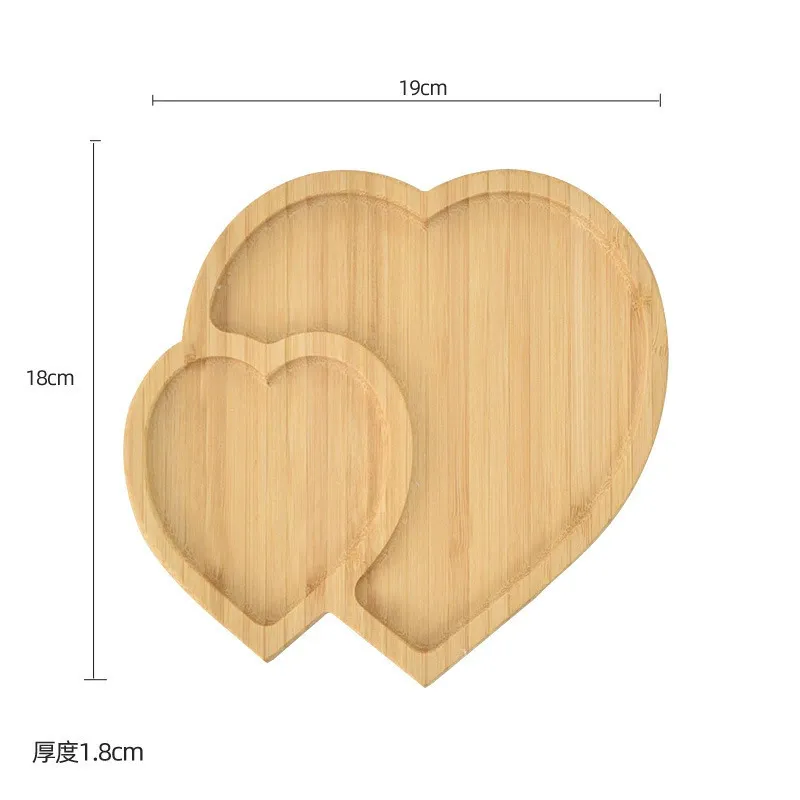 Platos de frutas de bambú divididos en forma de corazón para niños