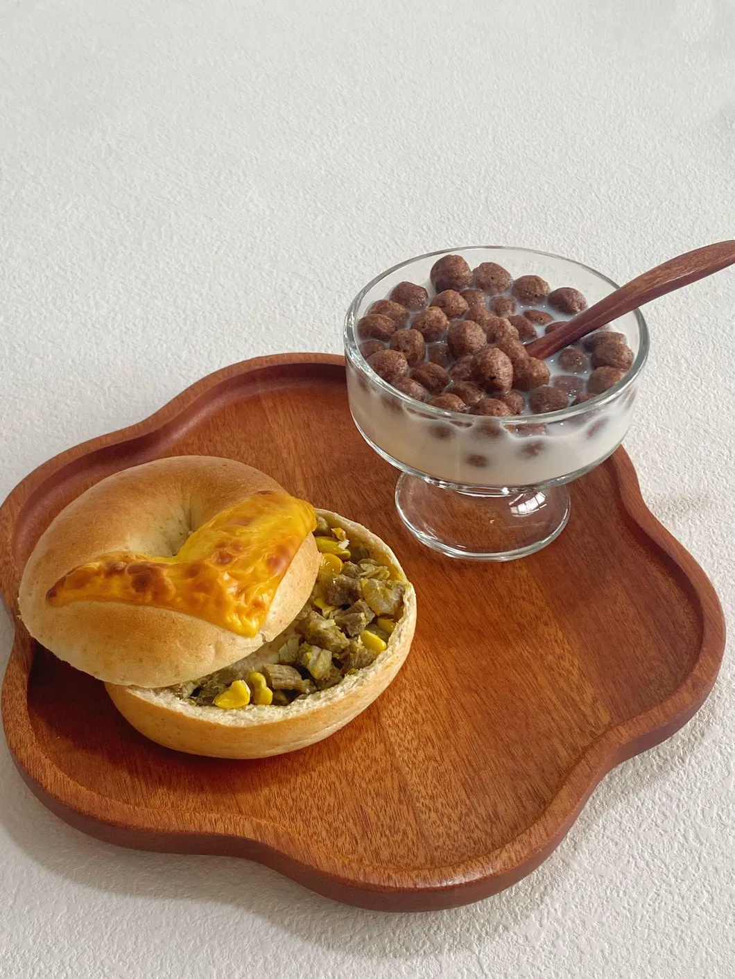 de 8 pulgadas Juego de platos de postre, fruta, pan y cena de madera de &eacute;bano con forma de p&eacute;talo de 8 pulgadas