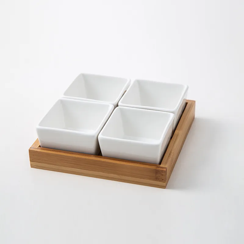 Bandeja de bamb&uacute; para servir con 4 platos de secci&oacute;n de cer&aacute;mica divididas para barra de fiesta, carrito de comida, refrigerios y frutas 
