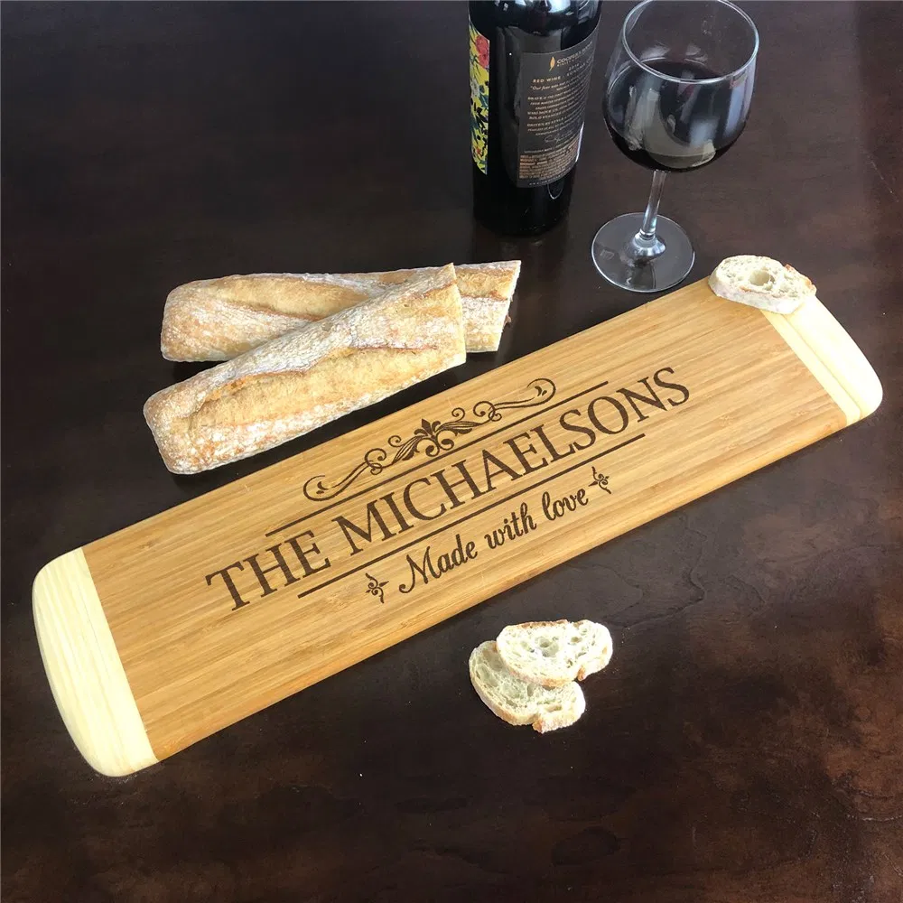 exhibidores de embutidos y quesos. Elegante tabla de servir de bamb&uacute;, tabla de cortar para exhibidores de embutidos y quesos. 