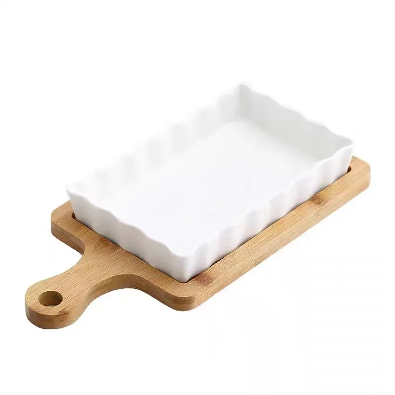 Bandeja vintage de cer&aacute;mica blanca para servir frutas y queso con salvamanteles de bamb&uacute; para hornear