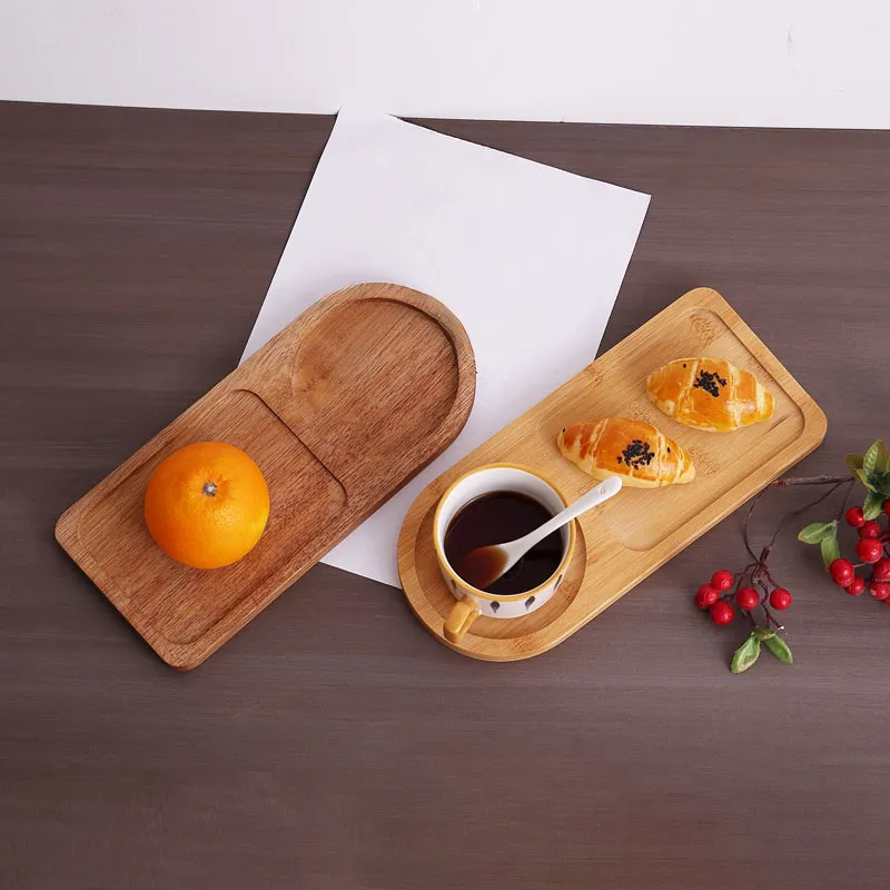 Bandeja para servir desayuno de madera de bamb&uacute; con taza de caf&eacute; de cer&aacute;mica