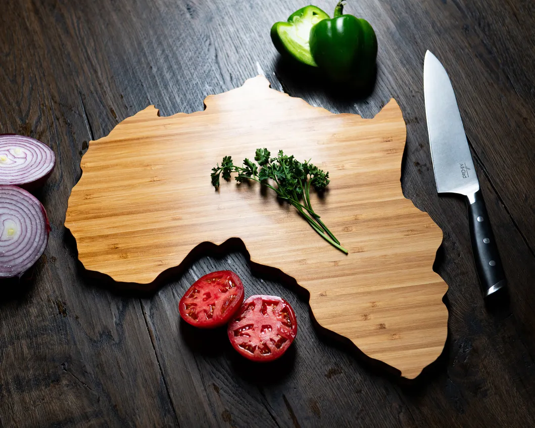 Tabla para servir y cortar de bamb&uacute; con forma de &Aacute;frica &uacute;nica para cocina
