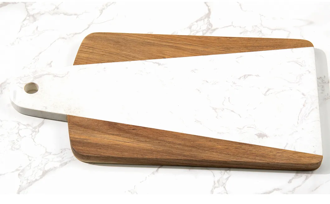 Tabla de quesos de madera natural y m&aacute;rmol con asa y orificio para colgar