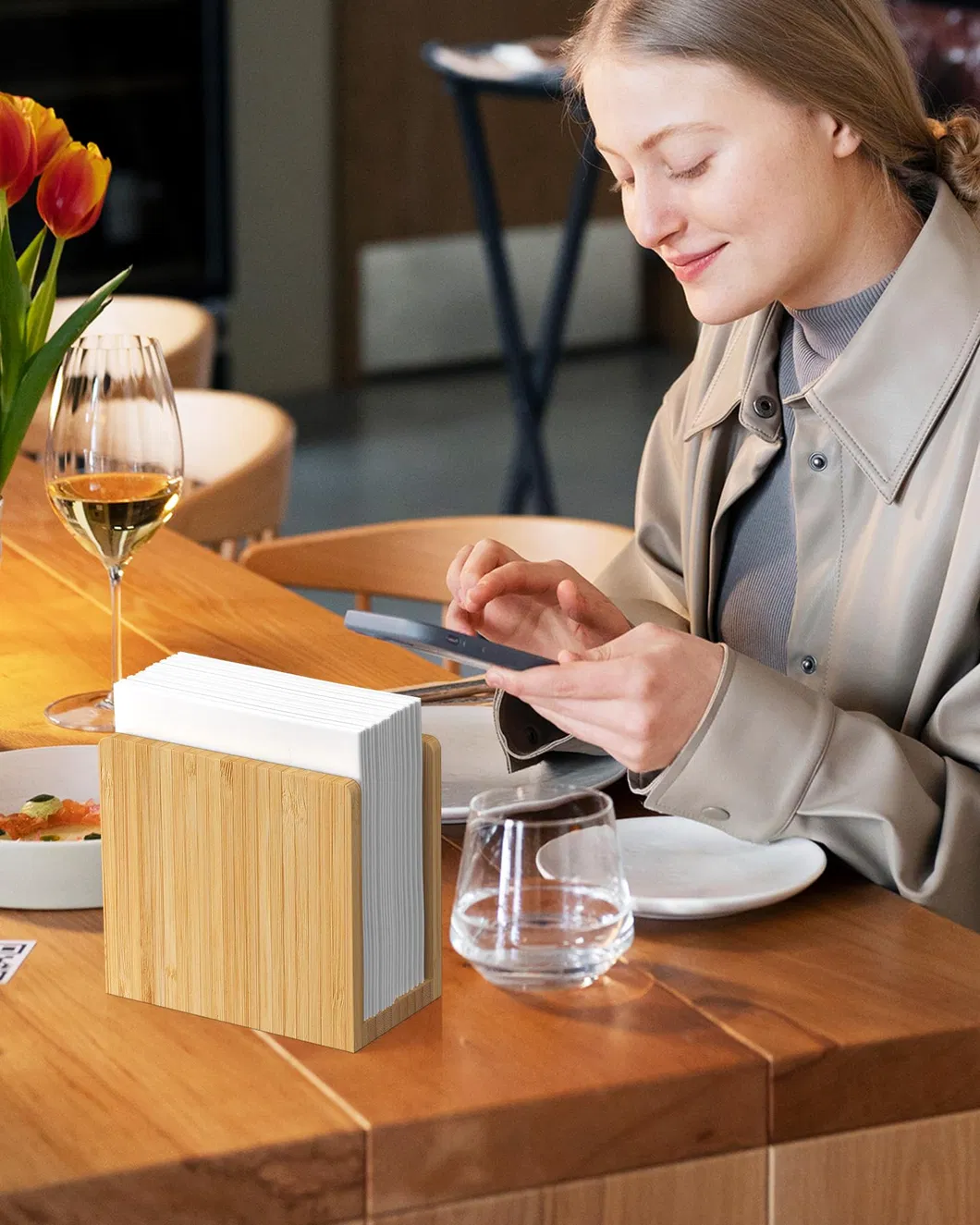 Dispensador de pa&ntilde;uelos de mesa de bamb&uacute; independiente para cocina/comedor/restaurante/hotel