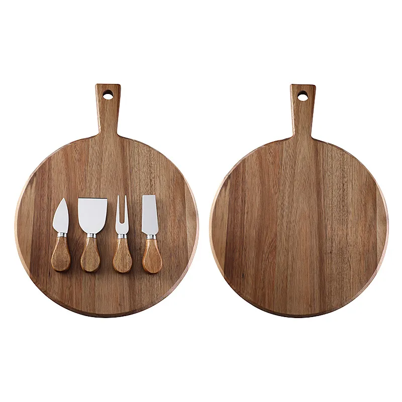 Bandeja/tablero de madera para servir queso en forma de coraz&oacute;n con juego de cuchillos 
