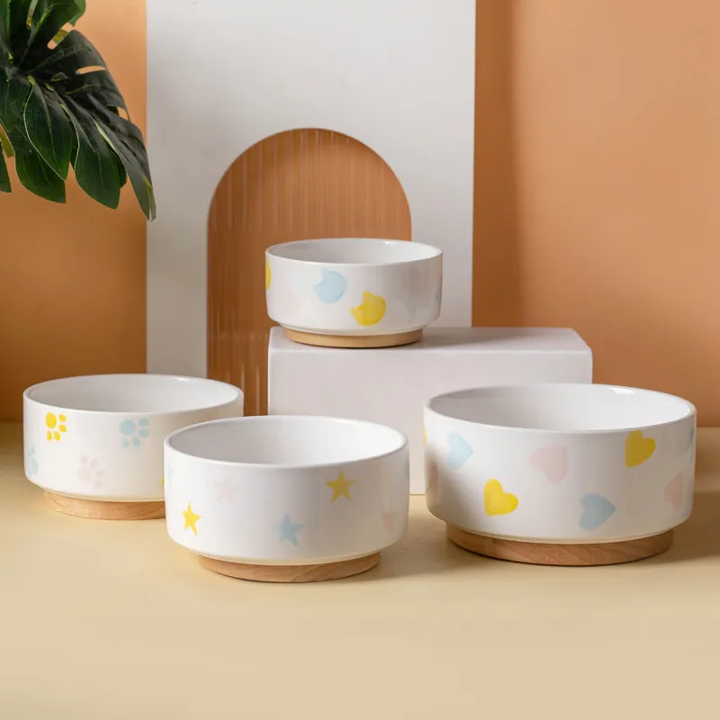 Tazón de comida para mascotas de cerámica redondo de diseño personalizado con base de madera