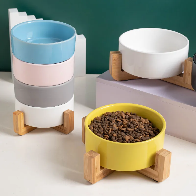 Productos para mascotas Cuenco de alimentación de agua para comida de perros y gatos de cerámica con soporte de madera de bambú