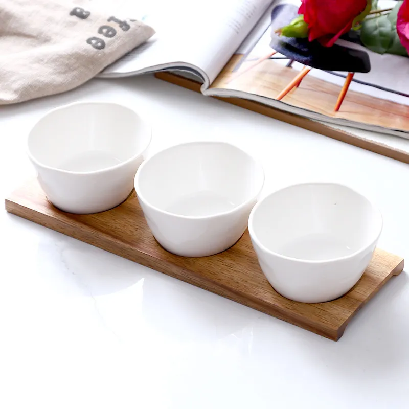 Elegante juego de cuencos de cer&aacute;mica para servir snacks con bandeja de madera para frutas, snacks y postres
